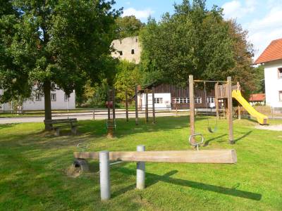 neuhaus-landkreis-cham-burgruine-kinderspielplatz